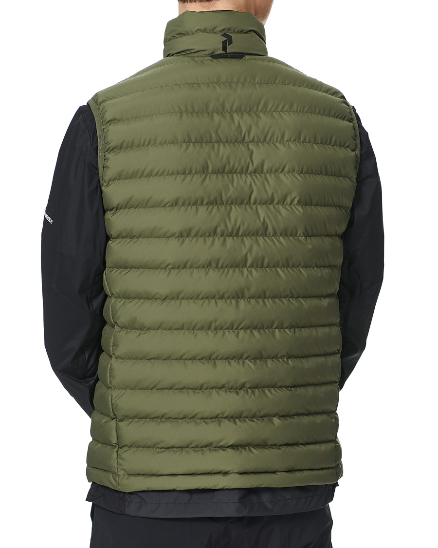 Mies | Takit | Peak Performance | Rivel Liner Detachable Vest Pine Neddle