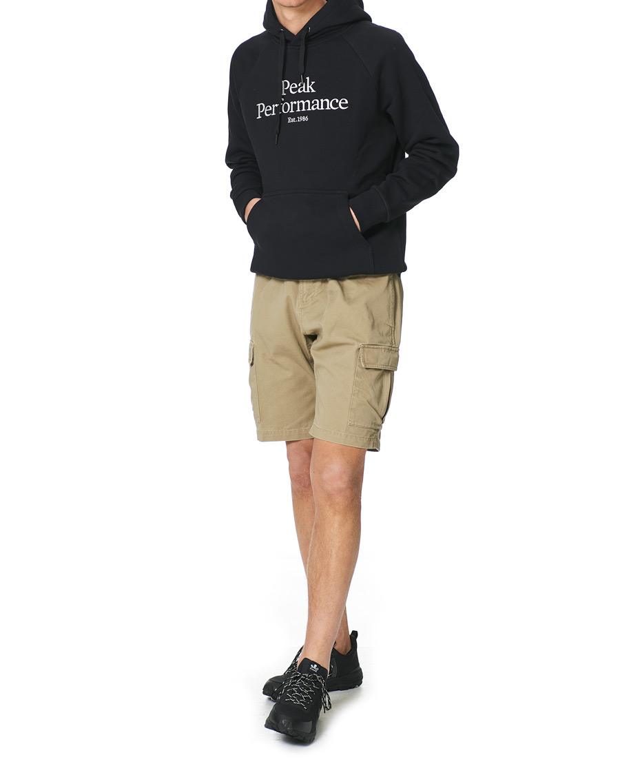 Mies | Shortsit | Peak Performance | Cotton Cargo Shorts True Beige