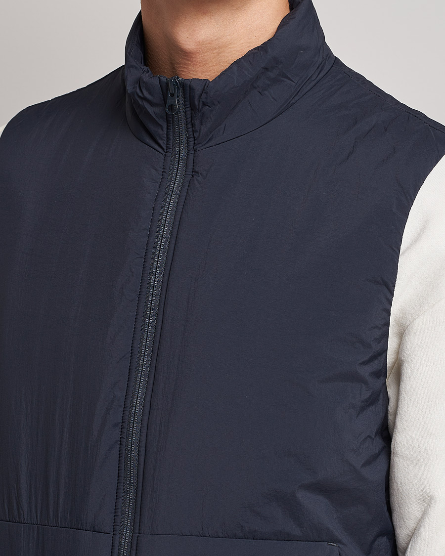 Mies | Takit | NN07 | Verve Primaloft Vest Navy