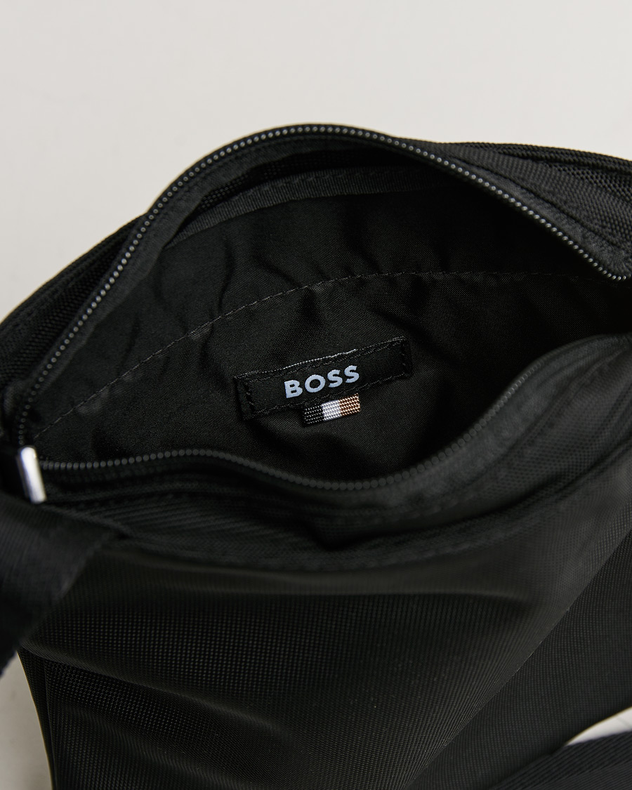 Mies | Catch Zip Shoulder Bag Black | BOSS BLACK | Catch Zip Shoulder Bag Black
