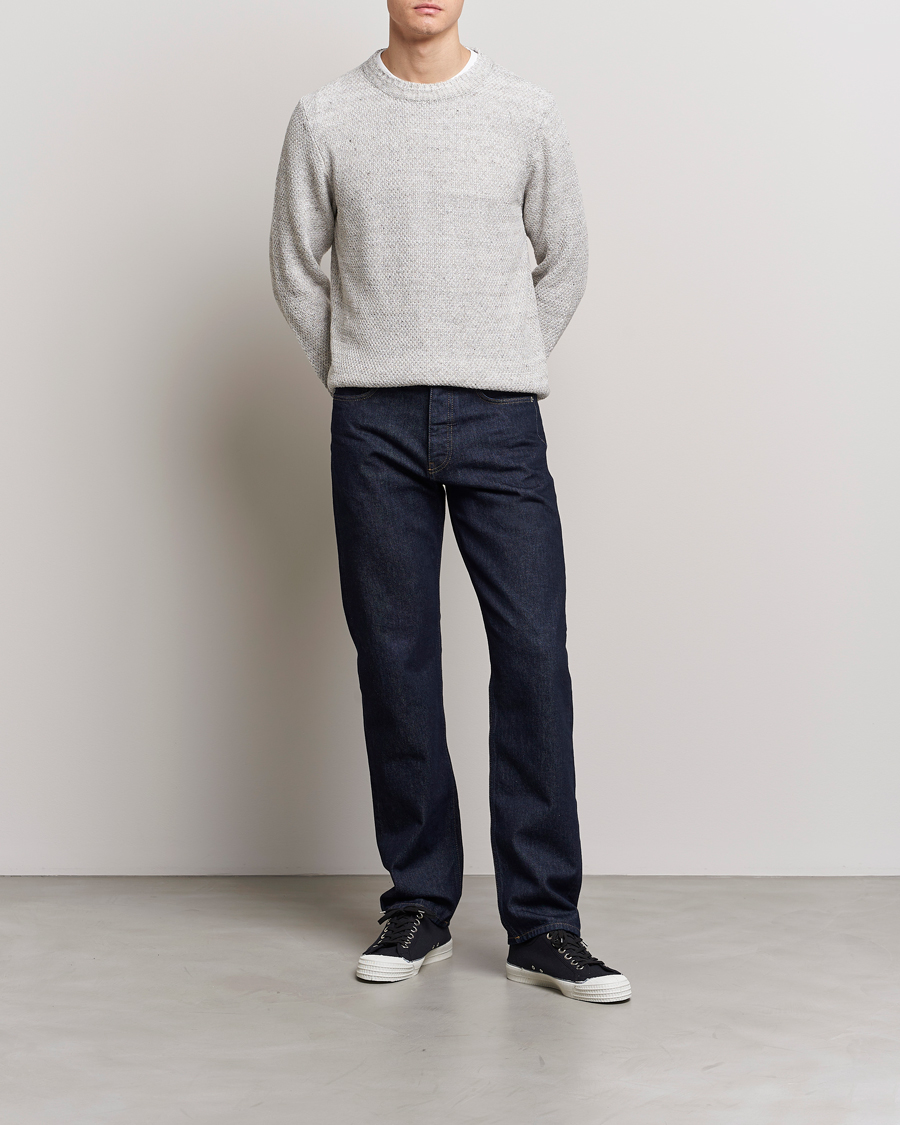 Mies | Puserot | Inis Meáin | Moss Stiched Linen Crew Neck Cream
