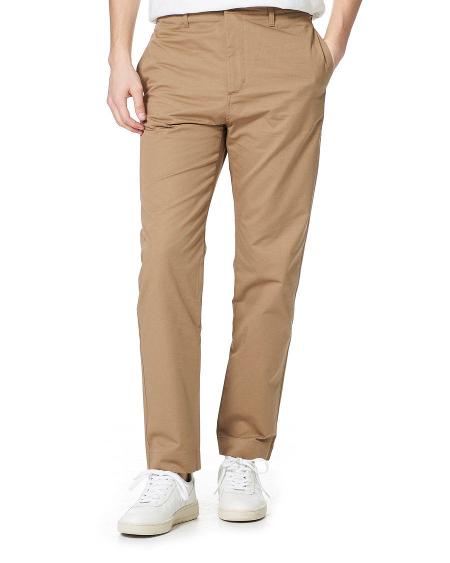 Mies | Housut | Filippa K | Flynn Cotton Chino Dark Khaki