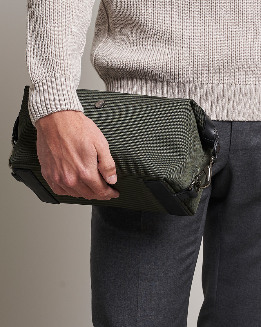 Mies | Mismo M/S Nylon Washbag Skagerrak/Black | Mismo | M/S Nylon Washbag Skagerrak/Black