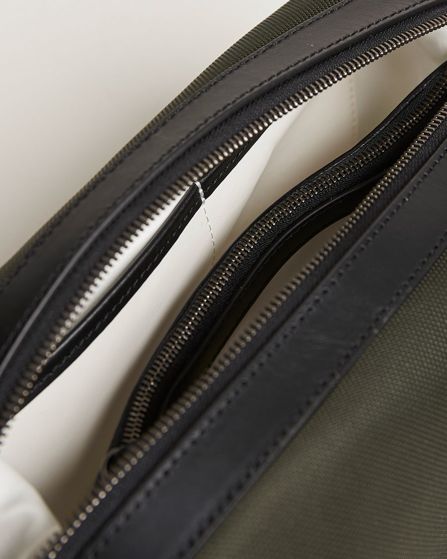 Mies | Mismo M/S Nylon Washbag Skagerrak/Black | Mismo | M/S Nylon Washbag Skagerrak/Black