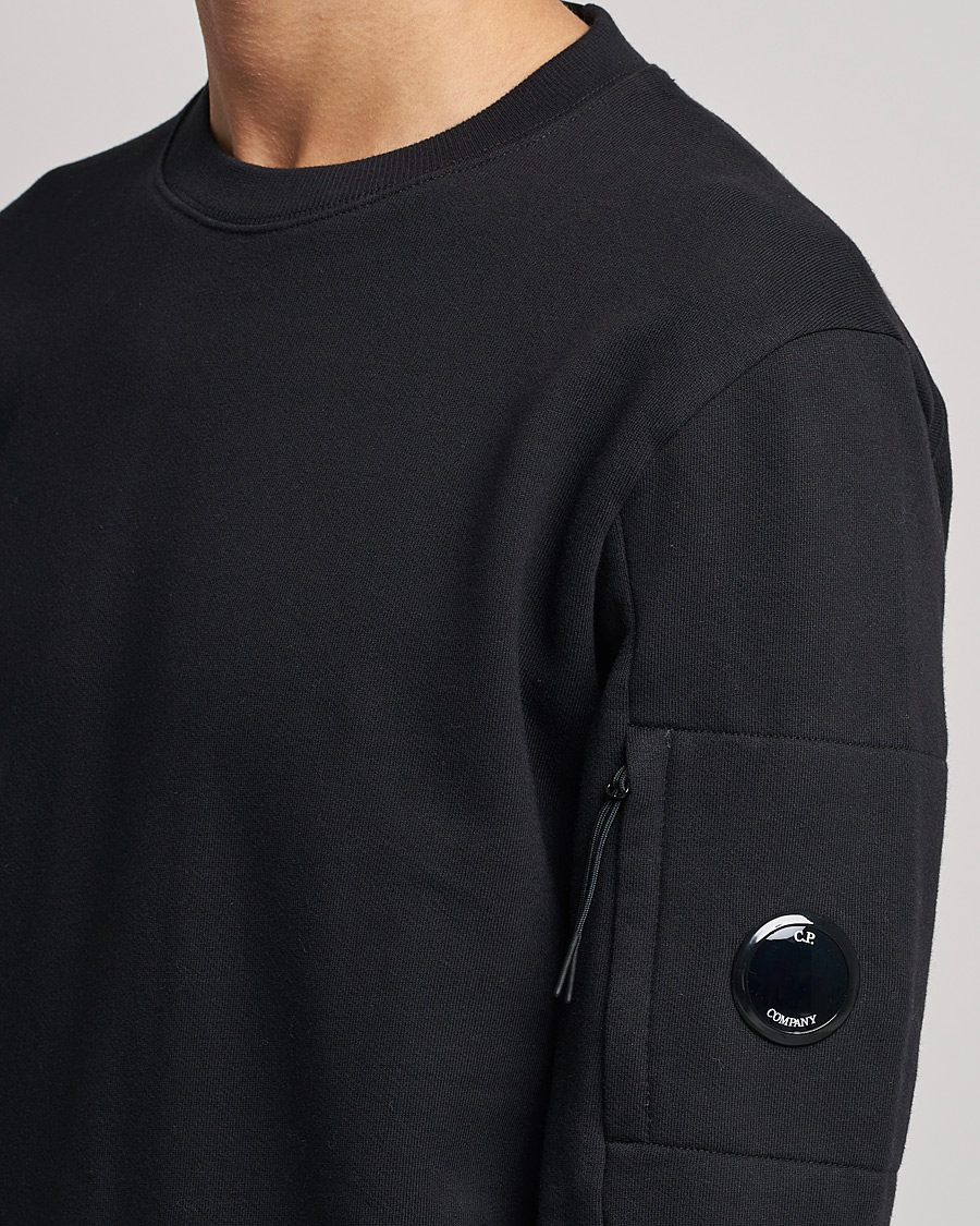 Mies | Puserot | C.P. Company | Diagonal Raised Fleece Lens Sweatshirt Black