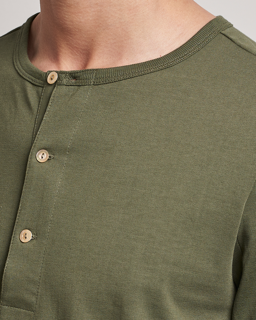 Mies | T-paidat | Merz b. Schwanen | Classic Organic Cotton Henley Sweater Army