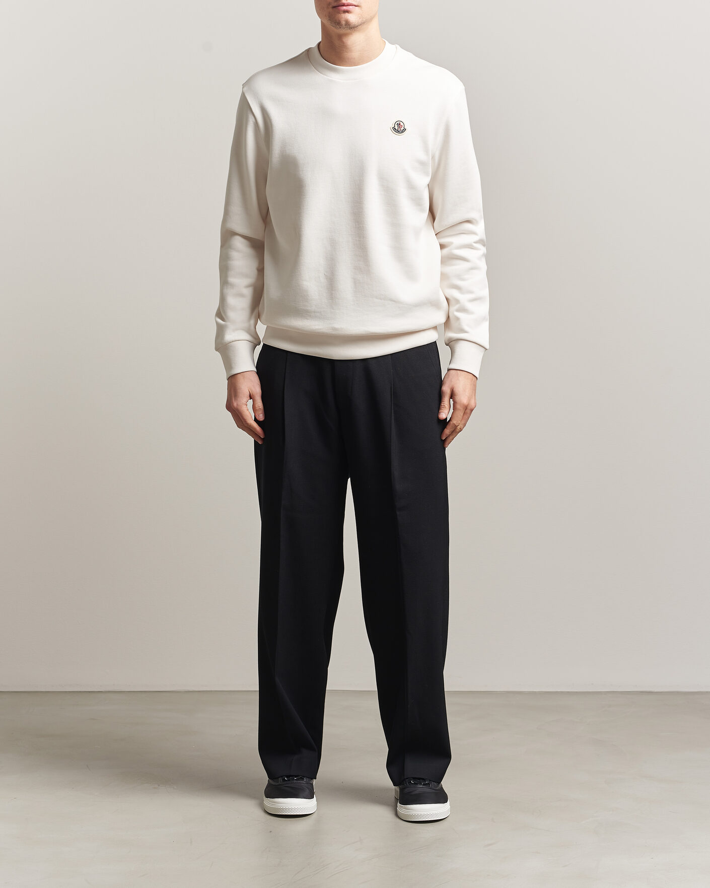 Mies | Puserot | Moncler | Logo Sweatshirt White