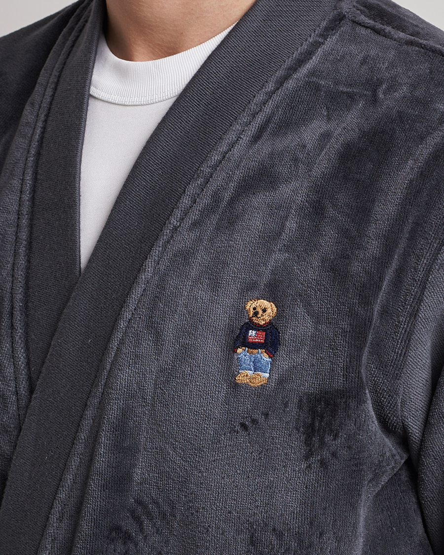 Mies | Yöpuvut ja kylpytakit | Ralph Lauren Home | Flag Sweater Bear Bathrobe Charcoal