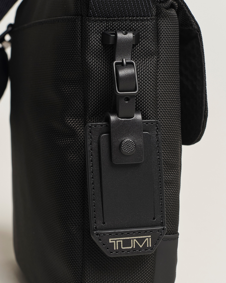 Mies | TUMI Alpha Bravo Junior Crossbody Black | TUMI | Alpha Bravo Junior Crossbody Black