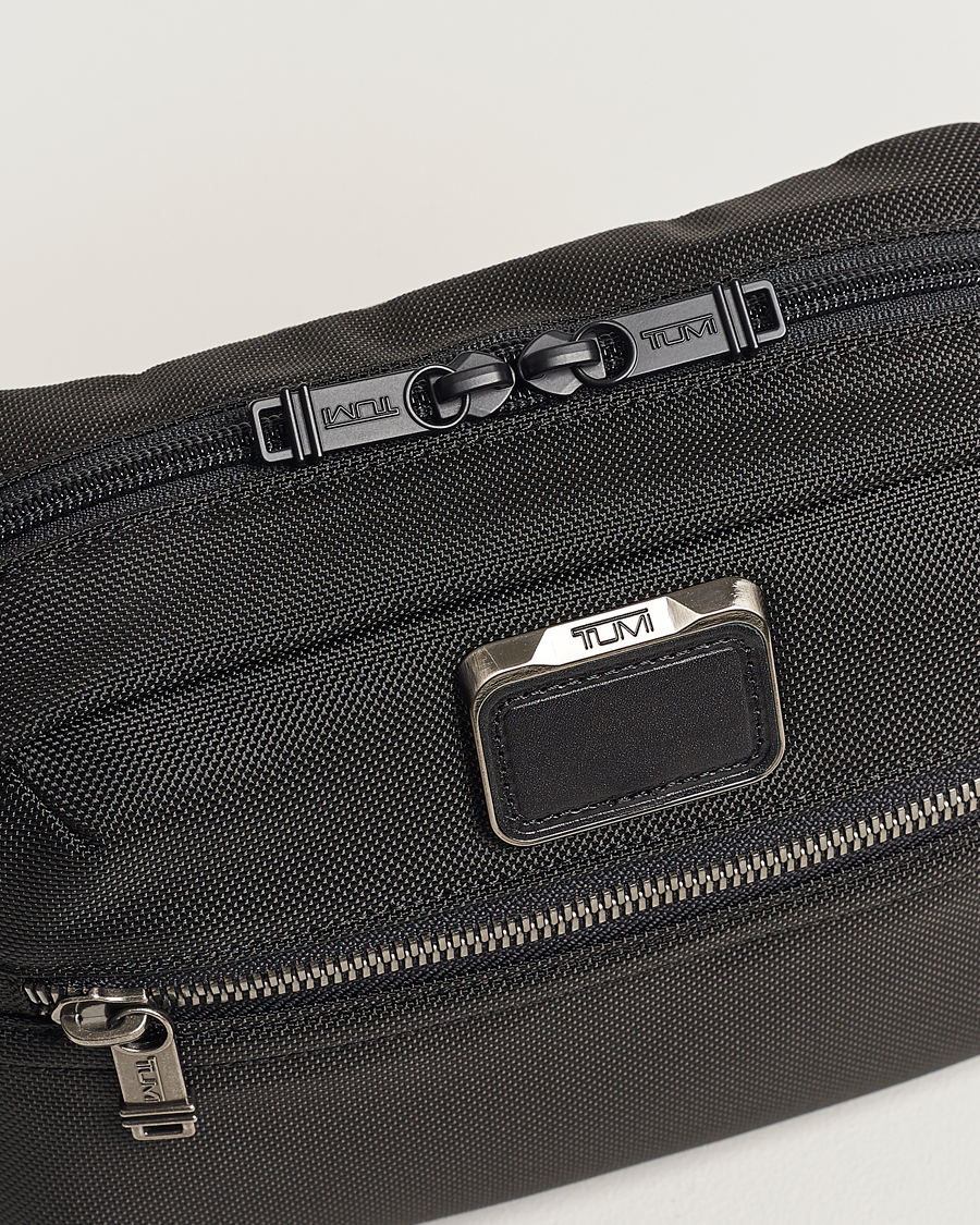 Mies | Laukut | TUMI | Alpha Bravo Response Travel Kit Black