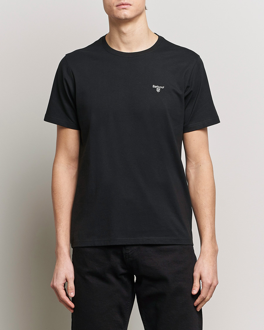 Mies | Best of British | Barbour Lifestyle | Essential Sports T-Shirt Black