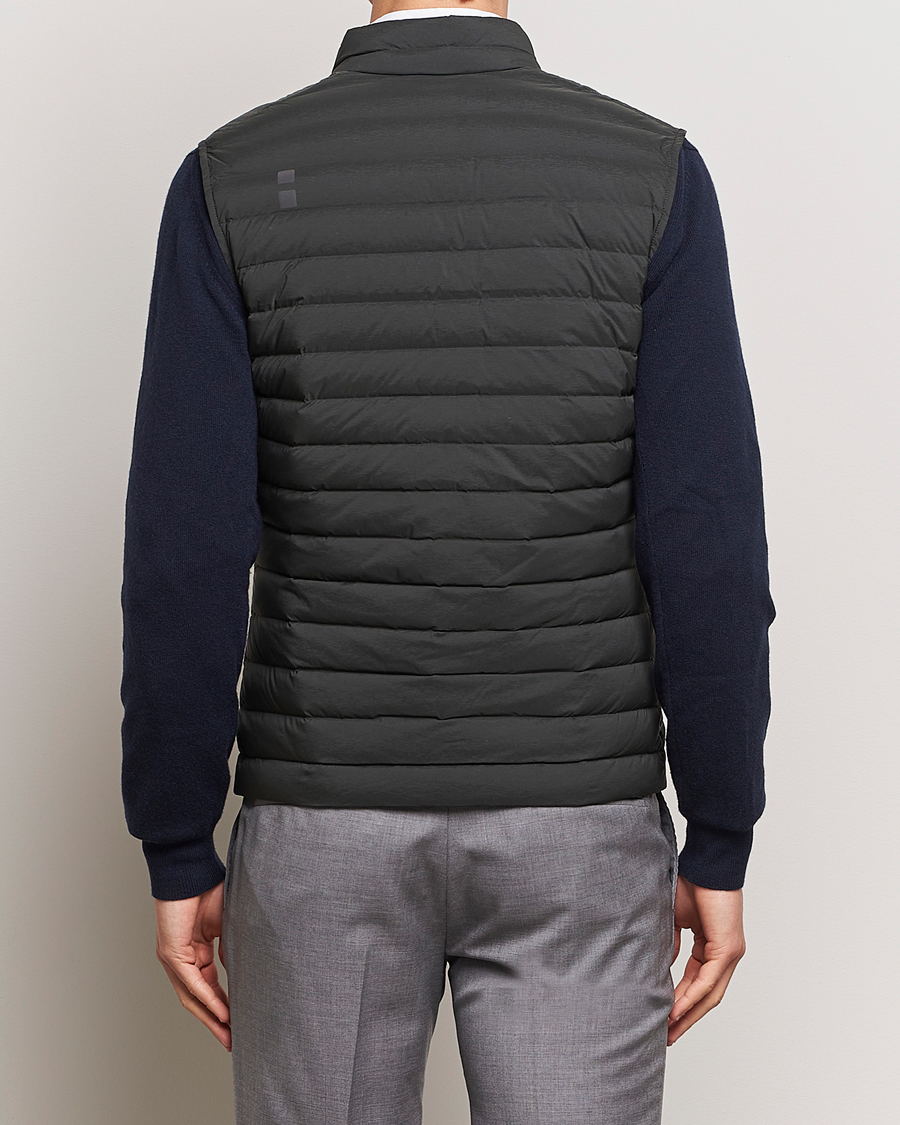 Mies | Ulkoliivit | UBR | Super Sonic Vest Night Olive