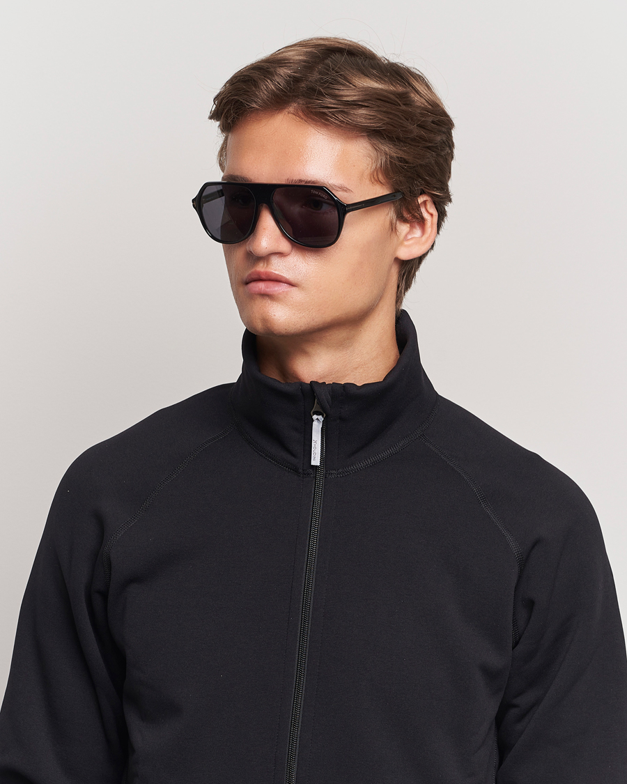 Mies | Tom Ford Hayes Sunglasses Shiny Black/Smoke | Tom Ford | Hayes Sunglasses Shiny Black/Smoke