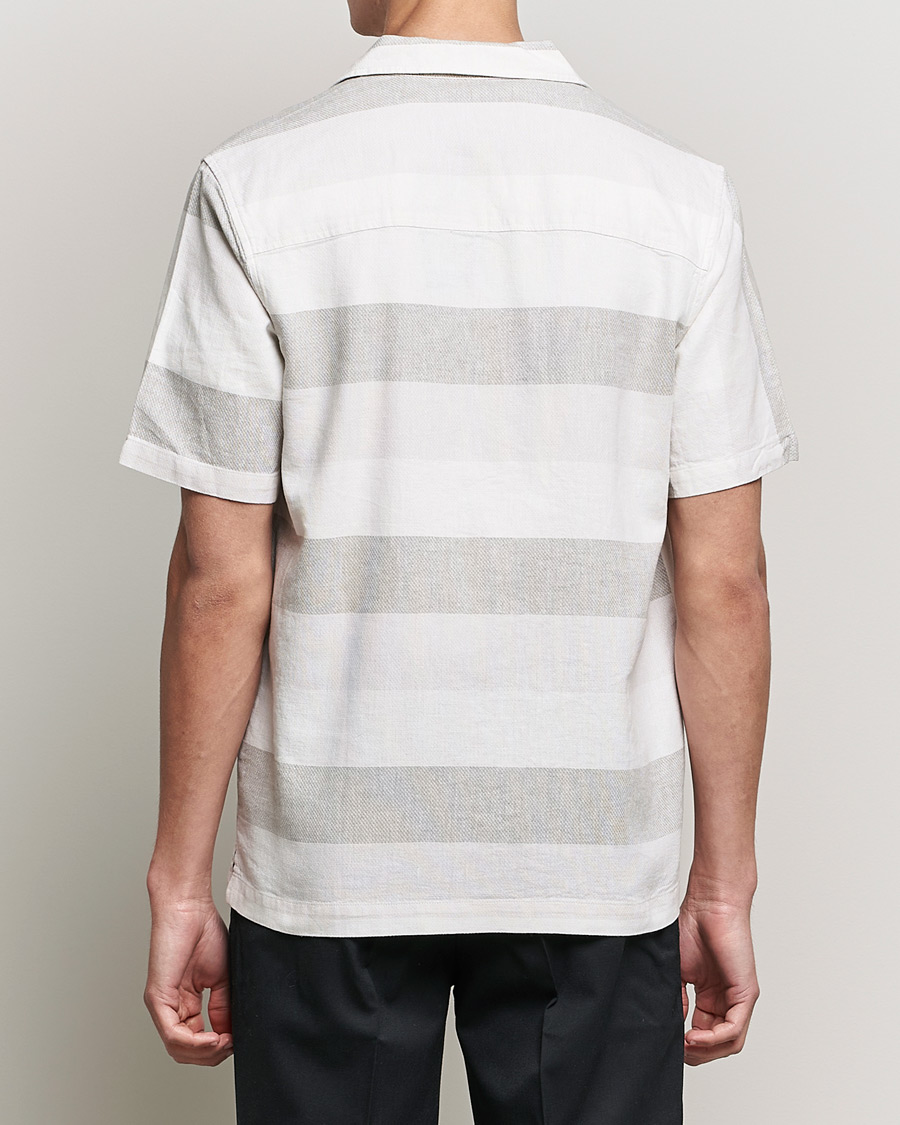 Mies | Kauluspaidat | Lyle & Scott | Artisinal Resort Short Sleeve Shirt Off White