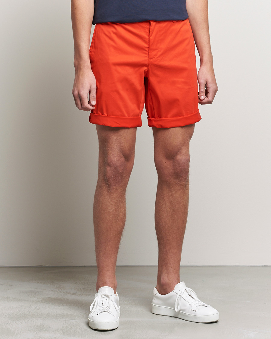 Mies | Shortsit | J.Lindeberg | Nathan Super Satin Shorts Flame Scarlet