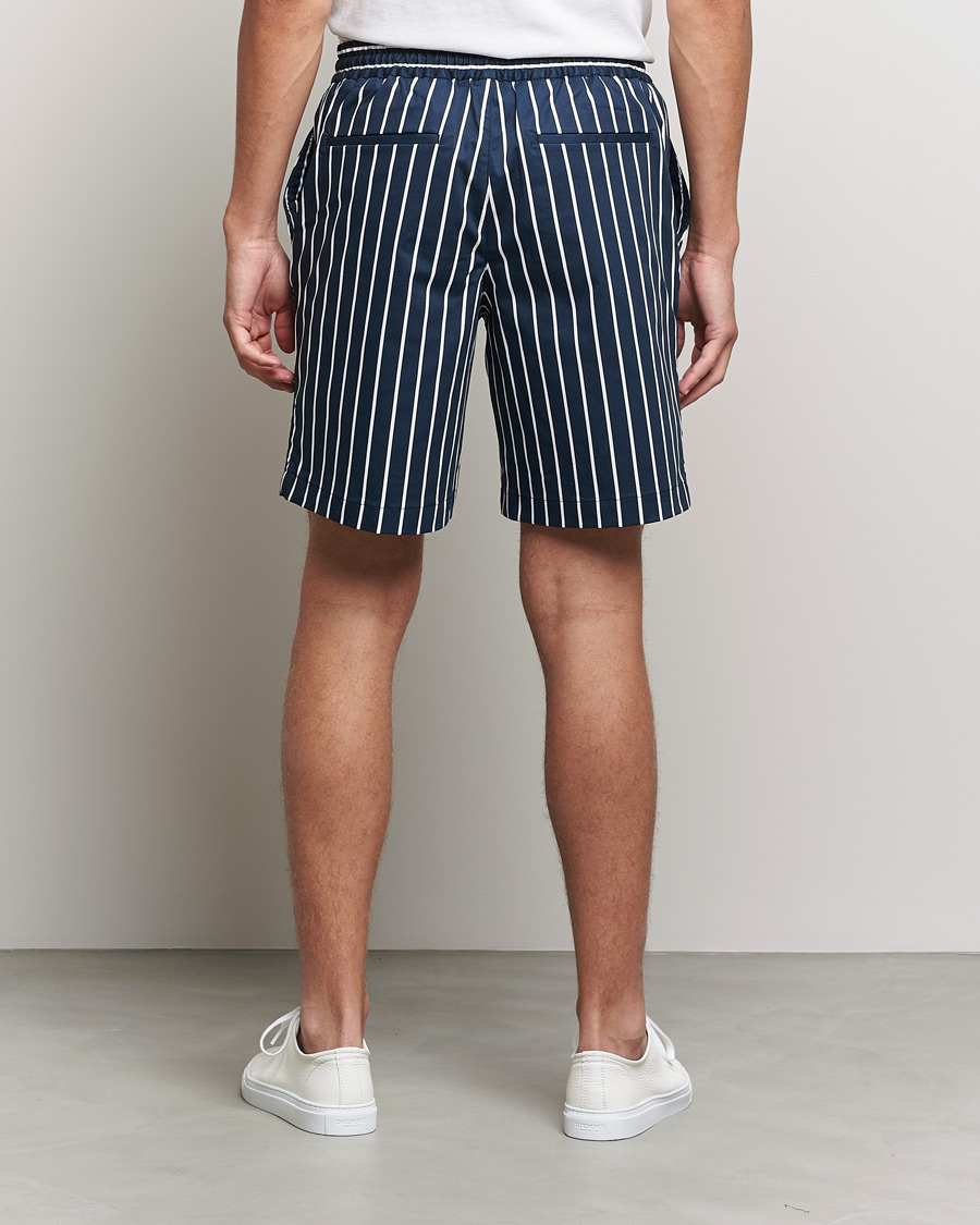 Mies | Shortsit | J.Lindeberg | Earl Stripe Resort Shorts Navy