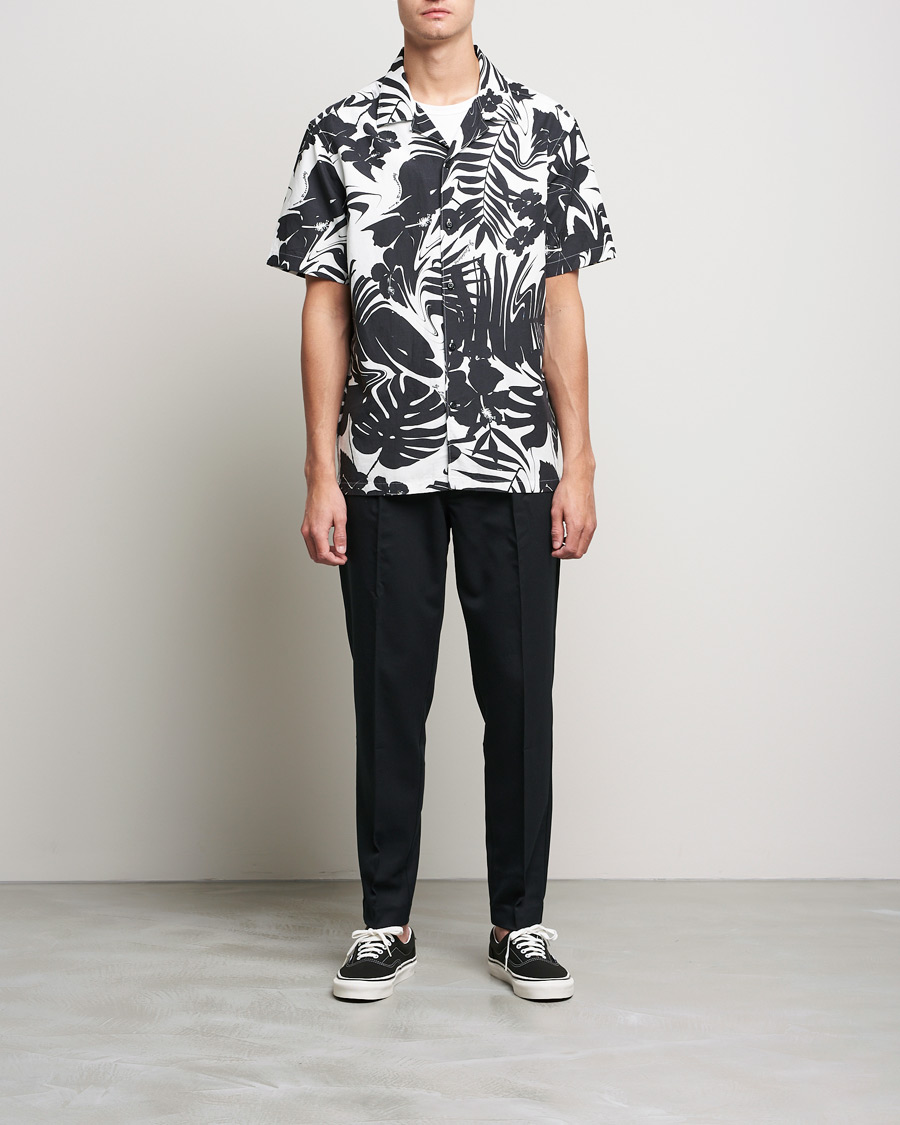 Mies | Kauluspaidat | J.Lindeberg | Elio Hibiscus Print Short Sleeve Shirt White/Black