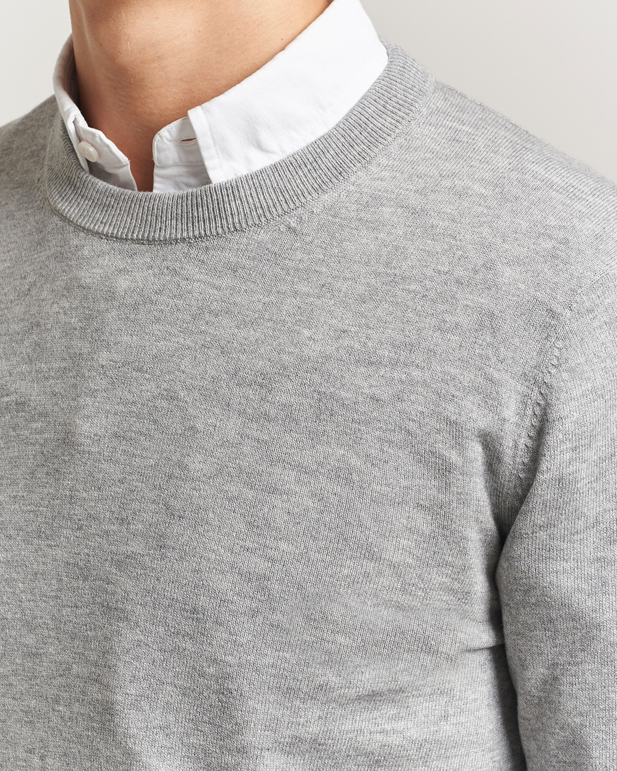 Mies | Puserot | Filippa K | Cotton Merino Basic Sweater Light Grey Melange