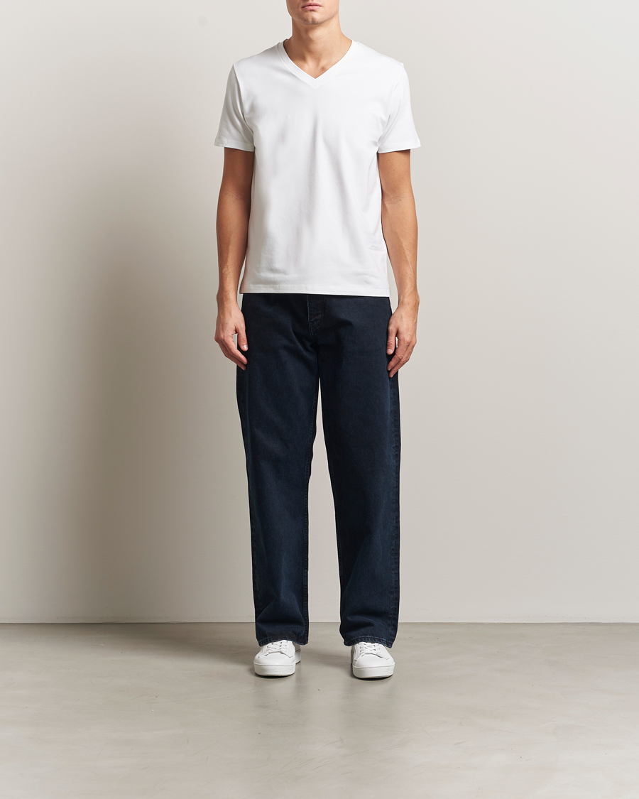 Mies | T-paidat | Filippa K | Soft Lycra V-Neck Tee White