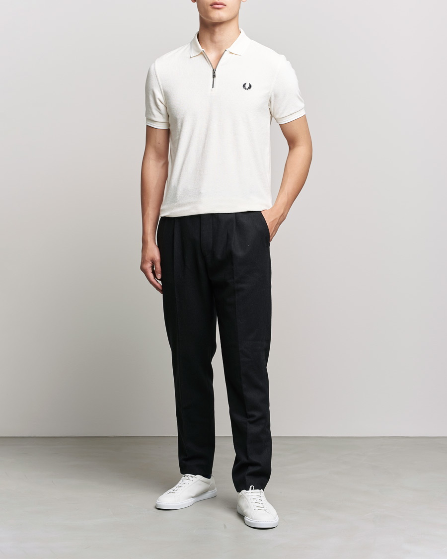 Mies | Pikeet | Fred Perry | Towelling Zip Neck Polo Ecru