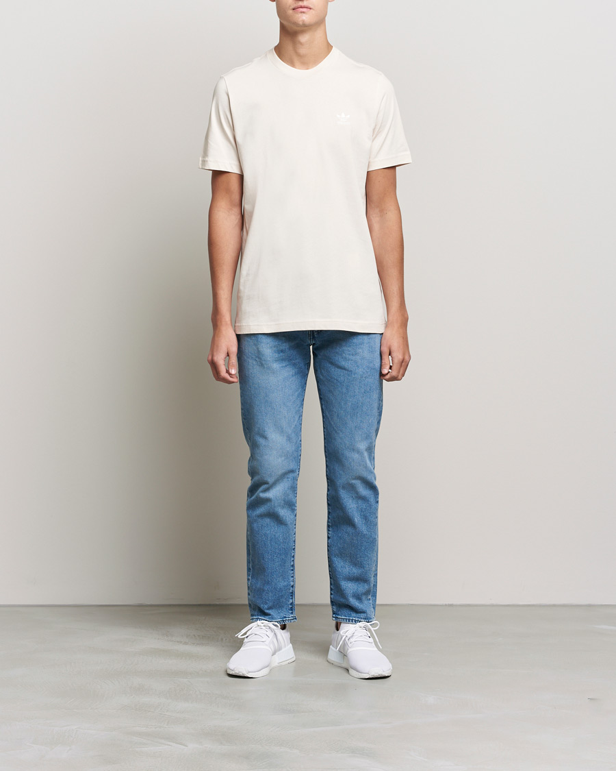 Mies | T-paidat | adidas Originals | Essential Tee Won White