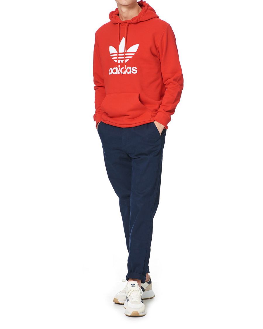 Mies | Puserot | adidas Originals | Trefoil Hoodie Vivred