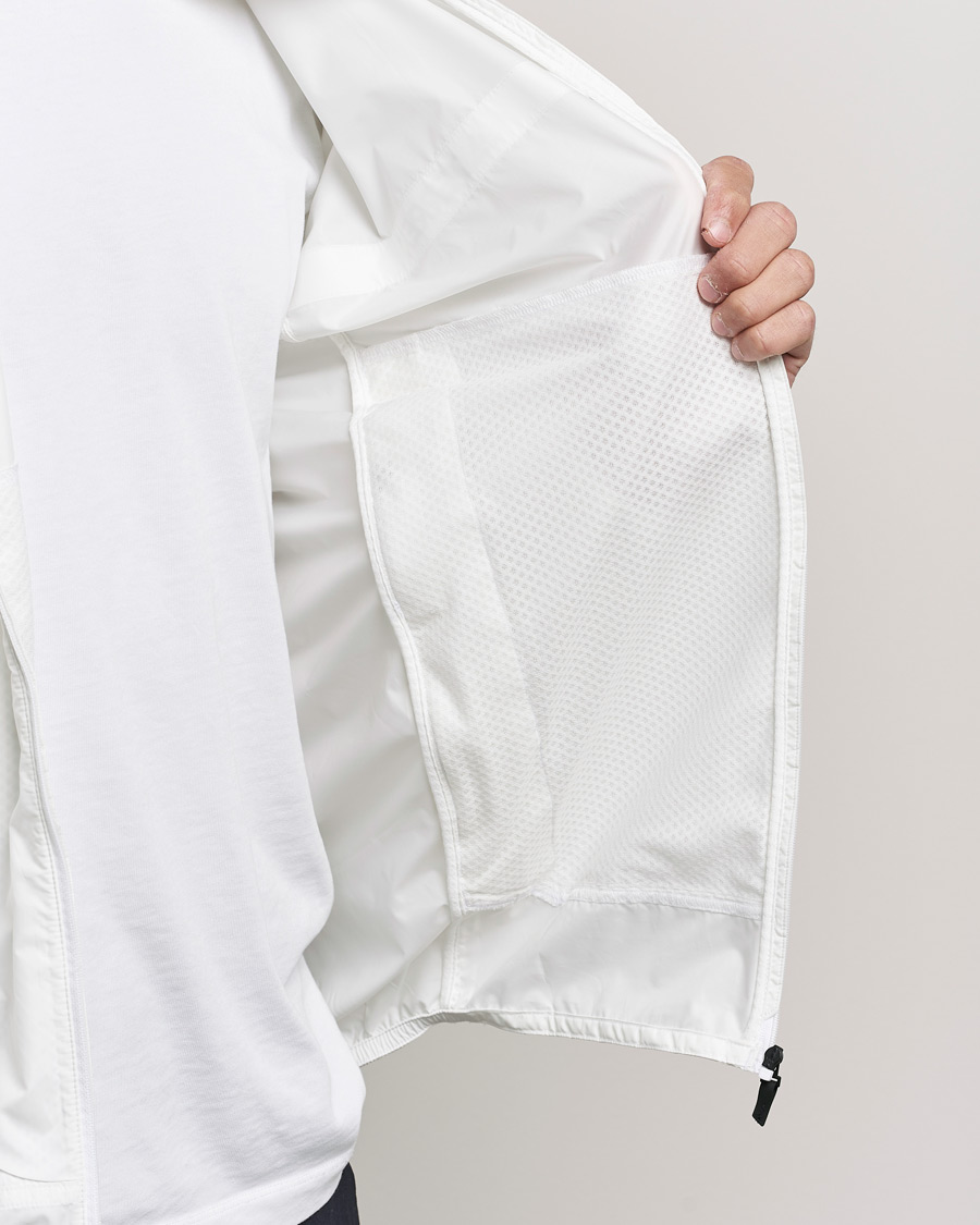 Mies | Takit | adidas Performance | MT Wind Jacket White