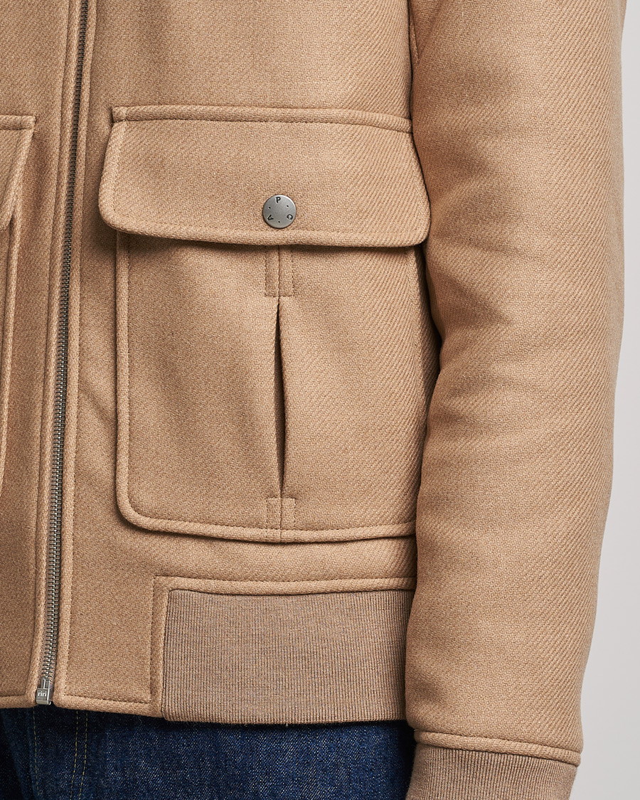 Mies | Takit | A.P.C. | Ben Shearling Bomber Jacket Beige