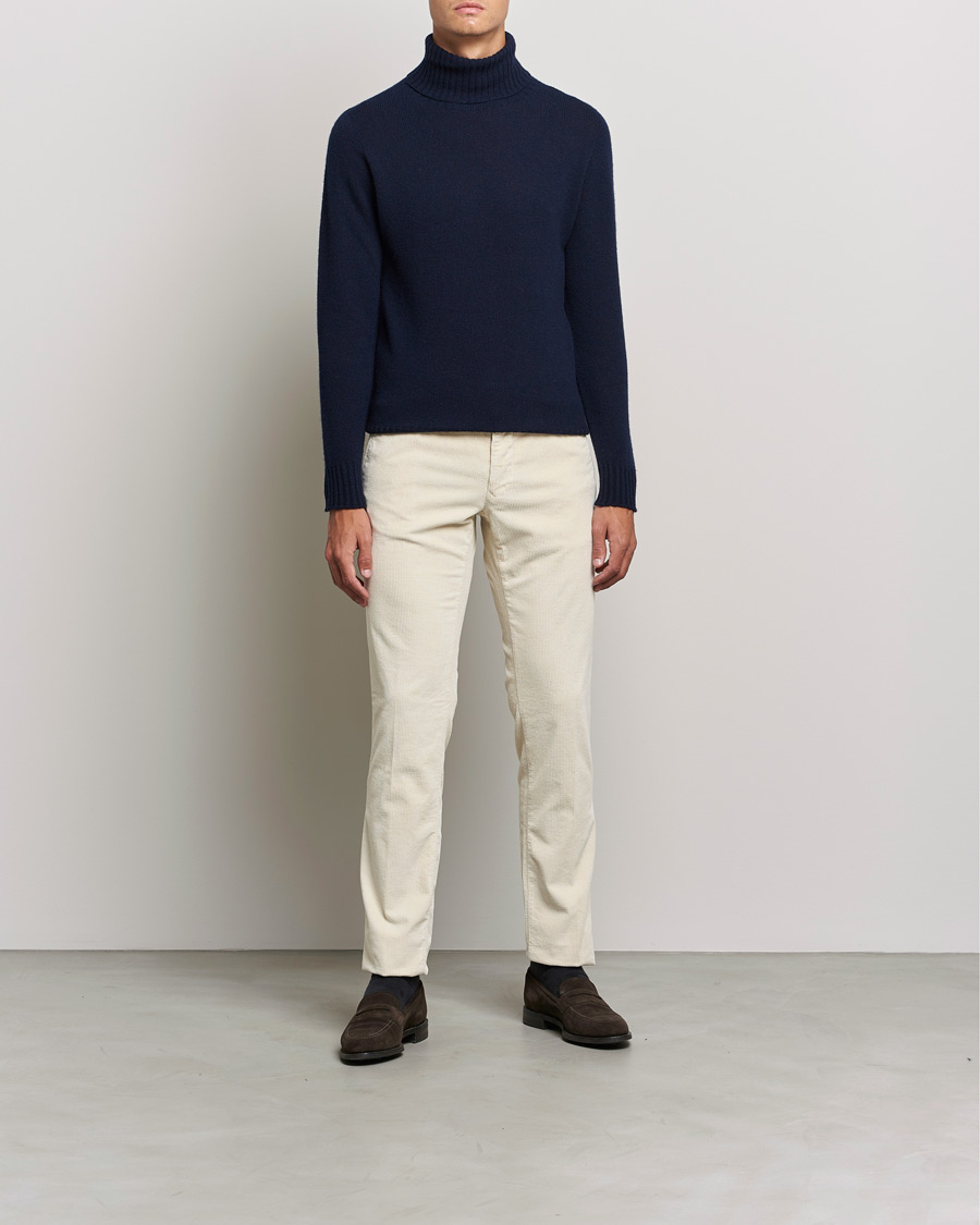 Mies | Puserot | Altea | Wool/Cashmere Turtleneck Sweater Navy