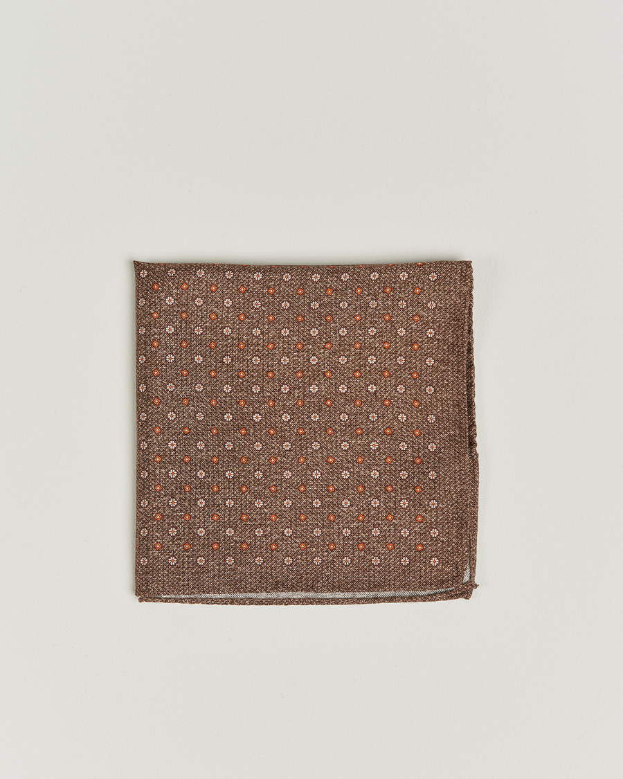 Mies | Amanda Christensen Silk Oxford Printed Flower Pocket Square Brown | Amanda Christensen | Silk Oxford Printed Flower Pocket Square Brown