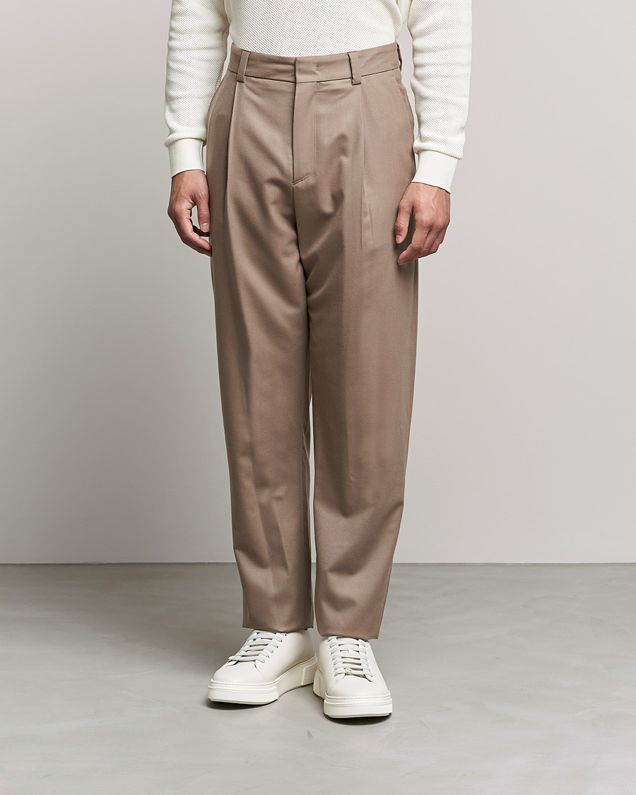 Mies | Housut | Giorgio Armani | Tapered Pleated Flannel Trousers Beige