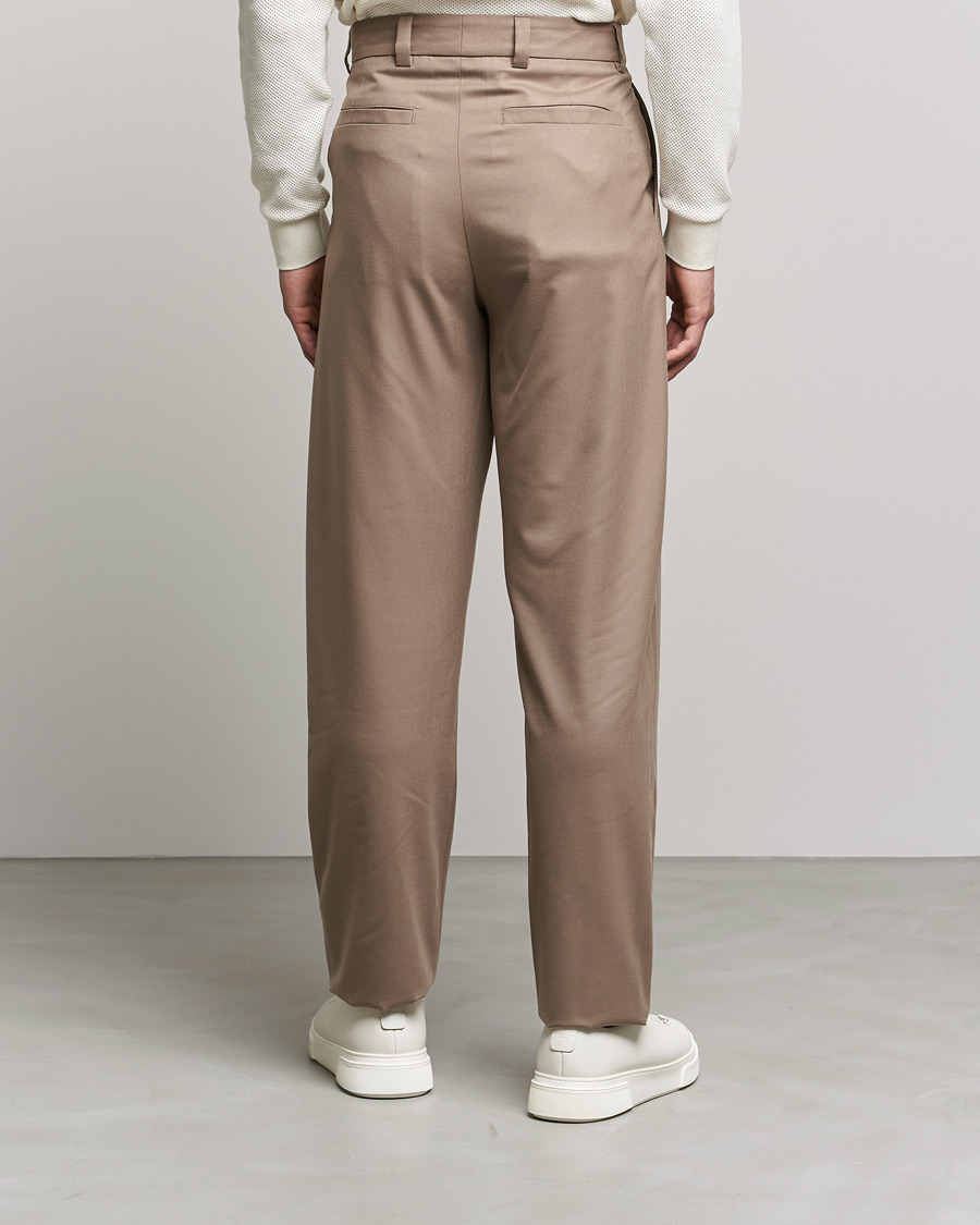 Mies | Housut | Giorgio Armani | Tapered Pleated Flannel Trousers Beige