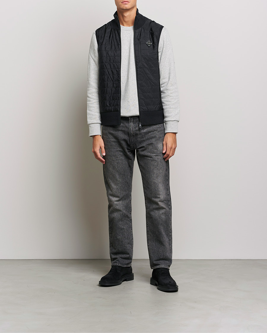 Mies | Puserot | J.Lindeberg | Becket Knitted Hybrid Zip Vest Black