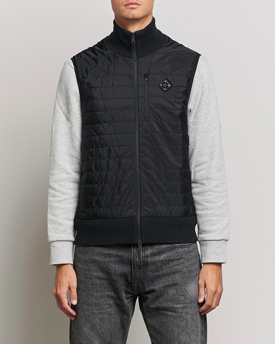 Mies | Puserot | J.Lindeberg | Becket Knitted Hybrid Zip Vest Black