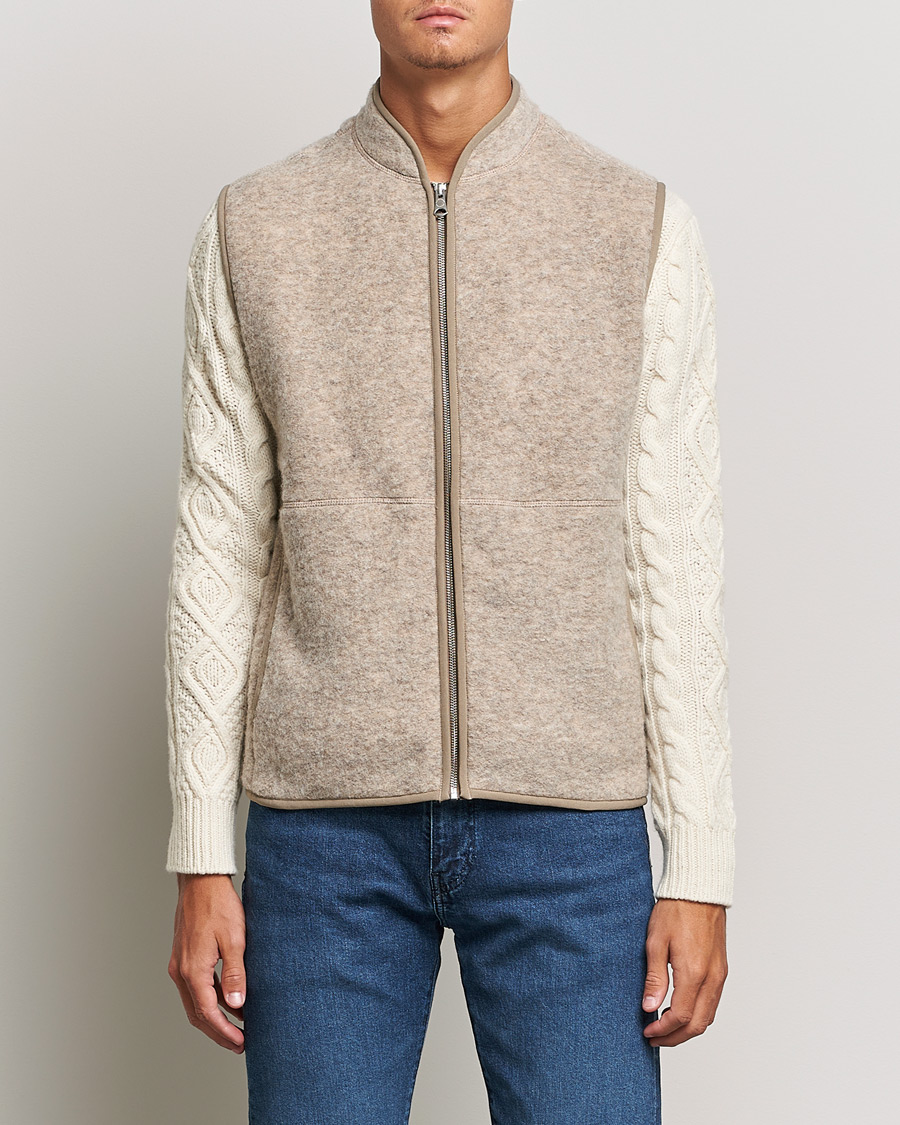 Mies | Puserot | J.Lindeberg | Duncan Wool Fleece Vest Tiger Brown