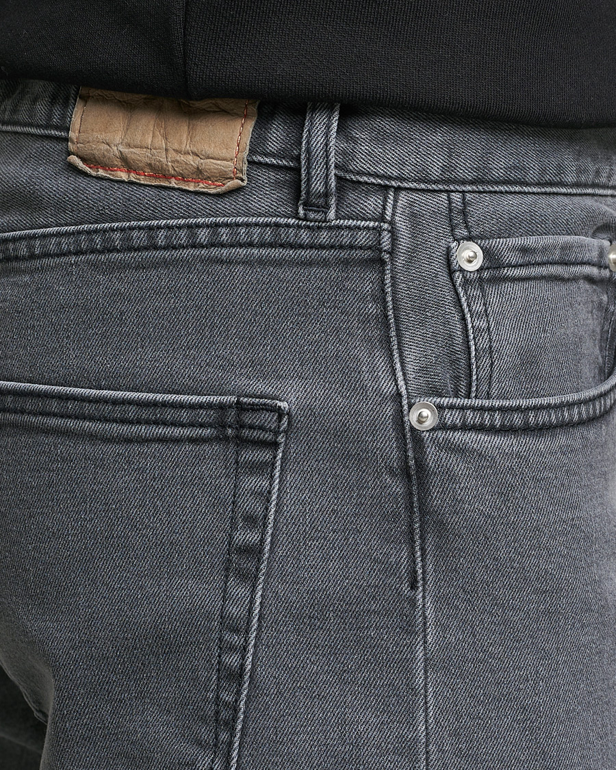 Mies | Farkut | Jeanerica | TM005 Tapered Jeans Soft Grey