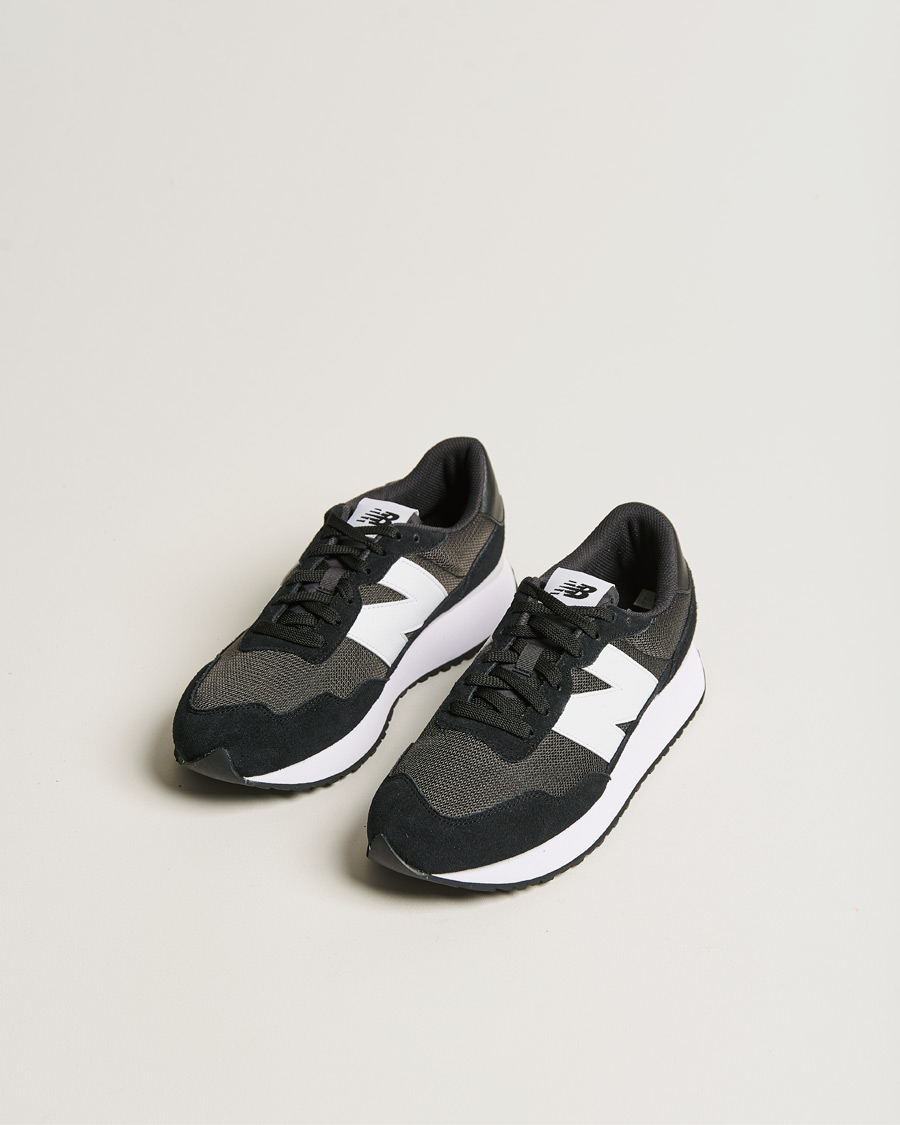 Mies | Mustat tennarit | New Balance | 237 Sneakers Black