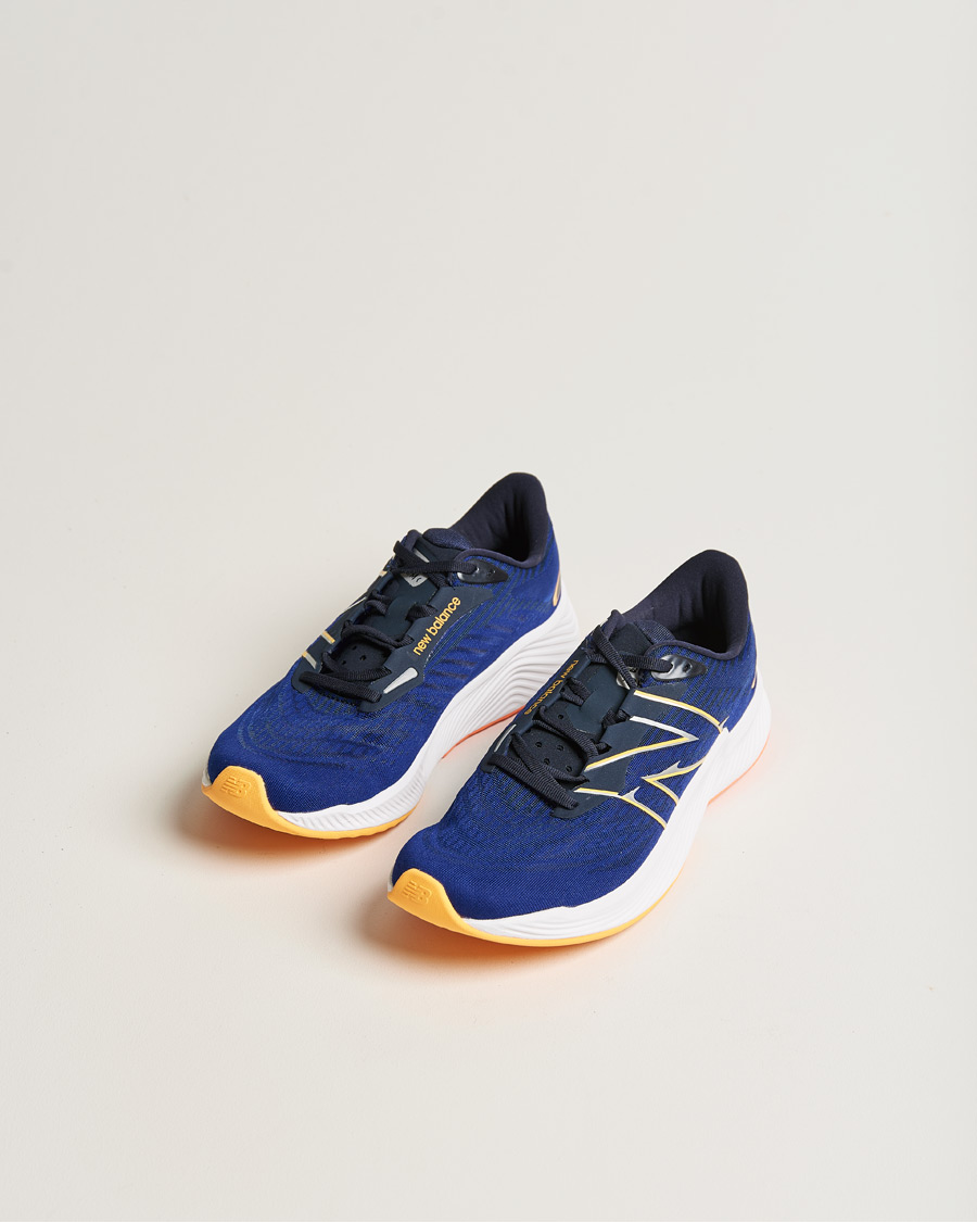 Mies | New Balance Running FuelCell Prism v2 Navy | New Balance Running | FuelCell Prism v2 Navy