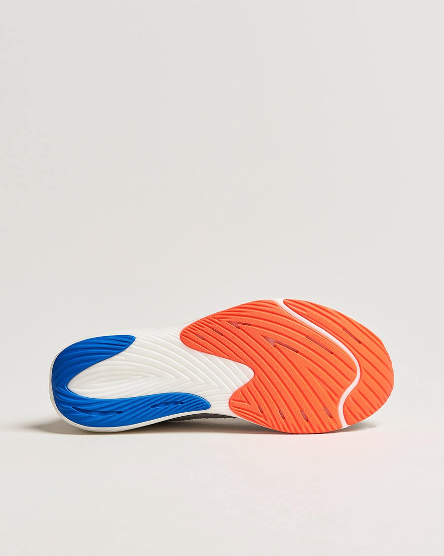 Mies | New Balance Running FuelCell Rebel v3 Light Aluminium | New Balance Running | FuelCell Rebel v3 Light Aluminium