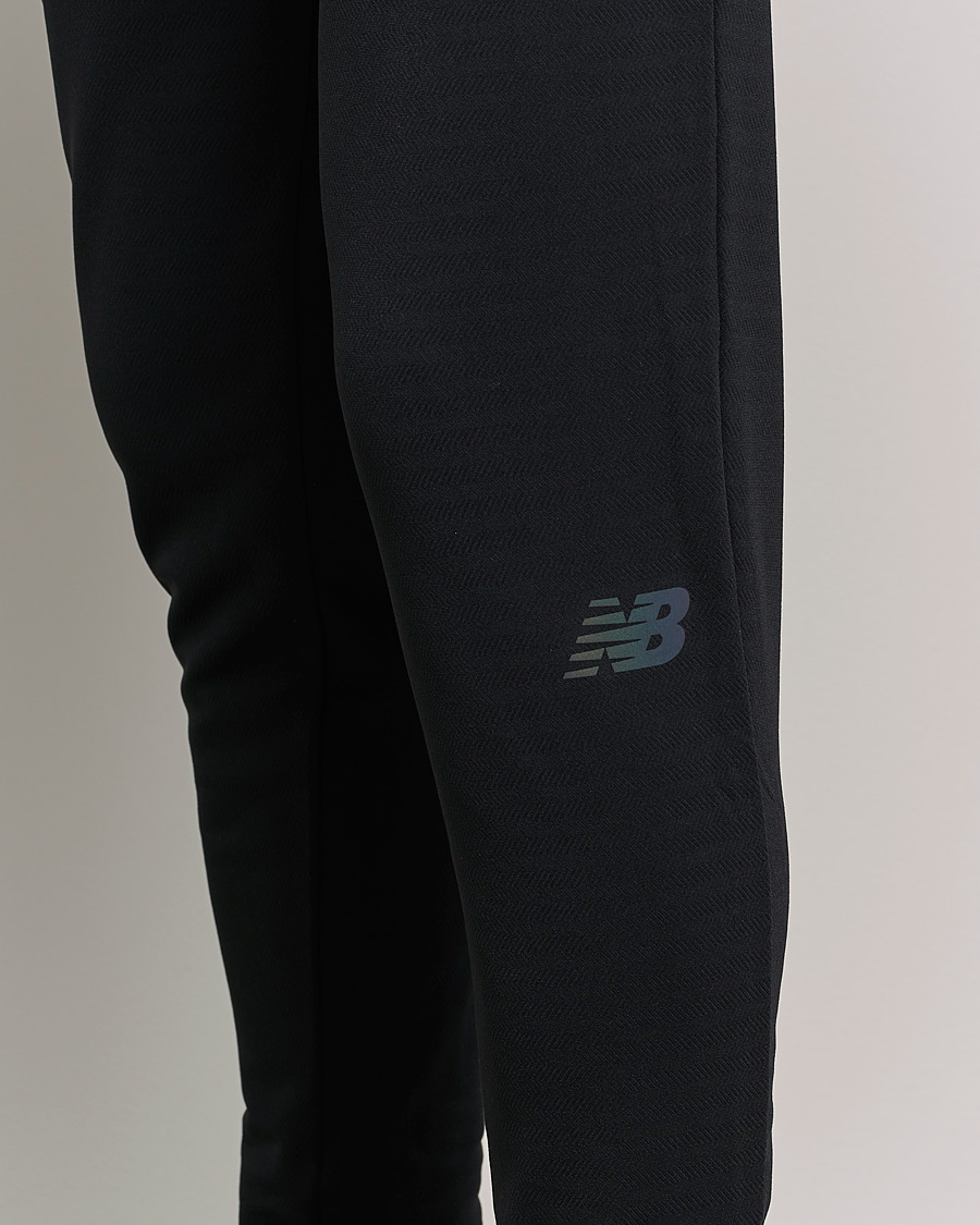 Mies | Housut | New Balance Running | Q Speed Jogger Black
