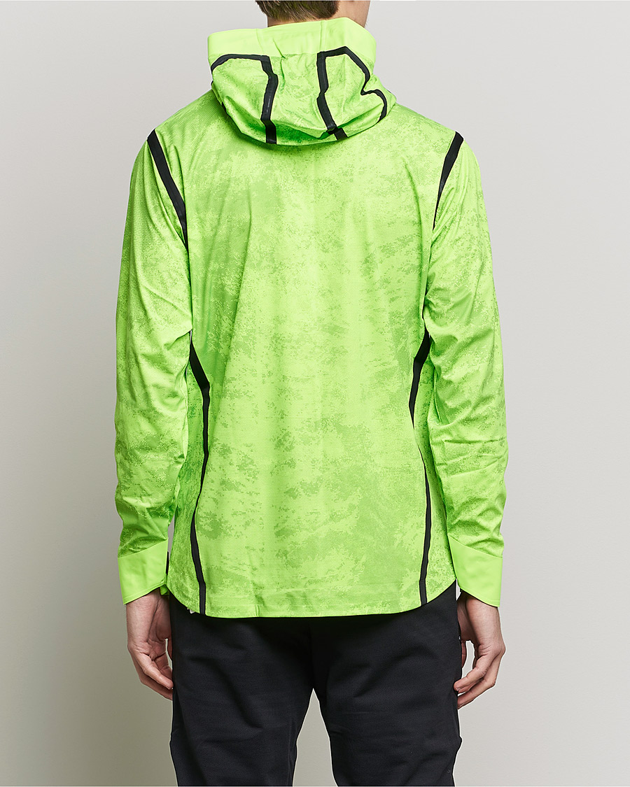 Mies | Takit | New Balance Running | All-Terrain Waterproof Jacket Pixel Green