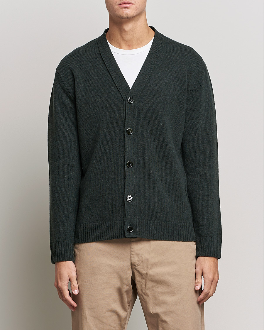 Mies | Puserot | NN07 | Bjorn Lambswool Cardigan Dark Army