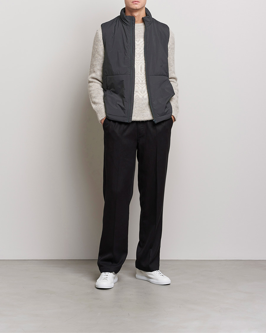 Mies | Takit | NN07 | Verve Primaloft Vest Dark Army