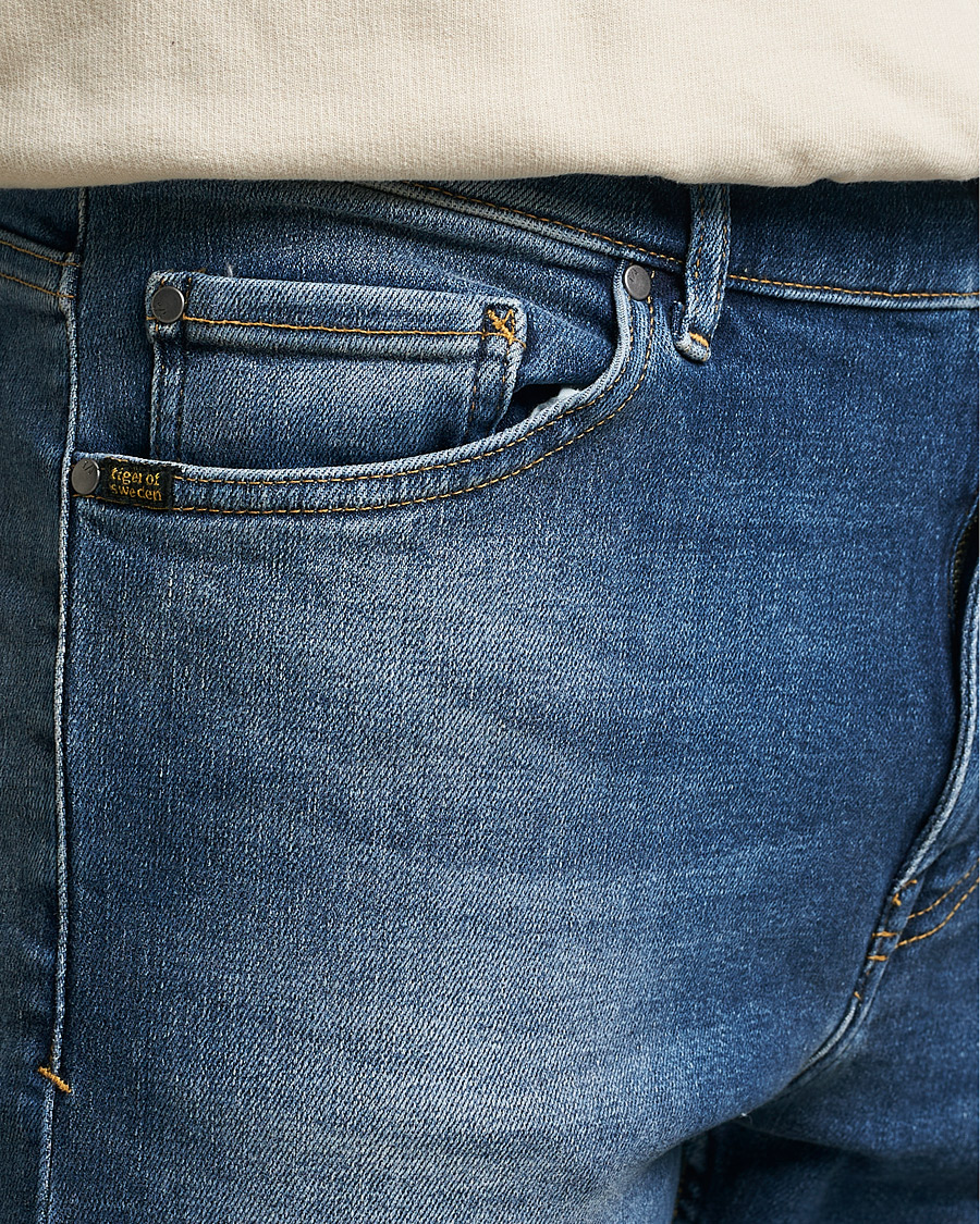 Mies | Farkut | Tiger of Sweden | Evolve Superstretch Jeans Royal Blue