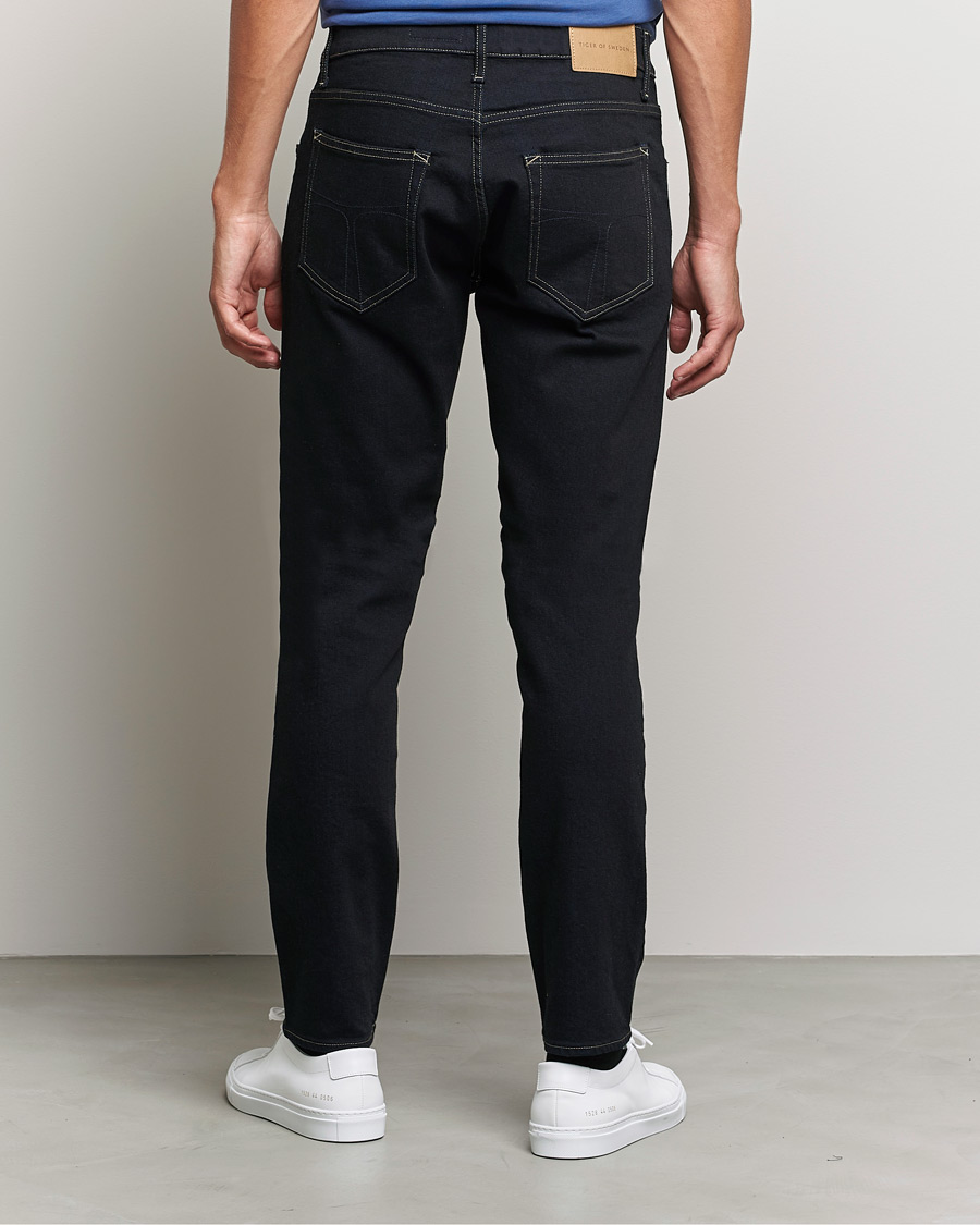 Mies | Farkut | Tiger of Sweden | Pistolero Stretch Cotton Jeans Black Blue