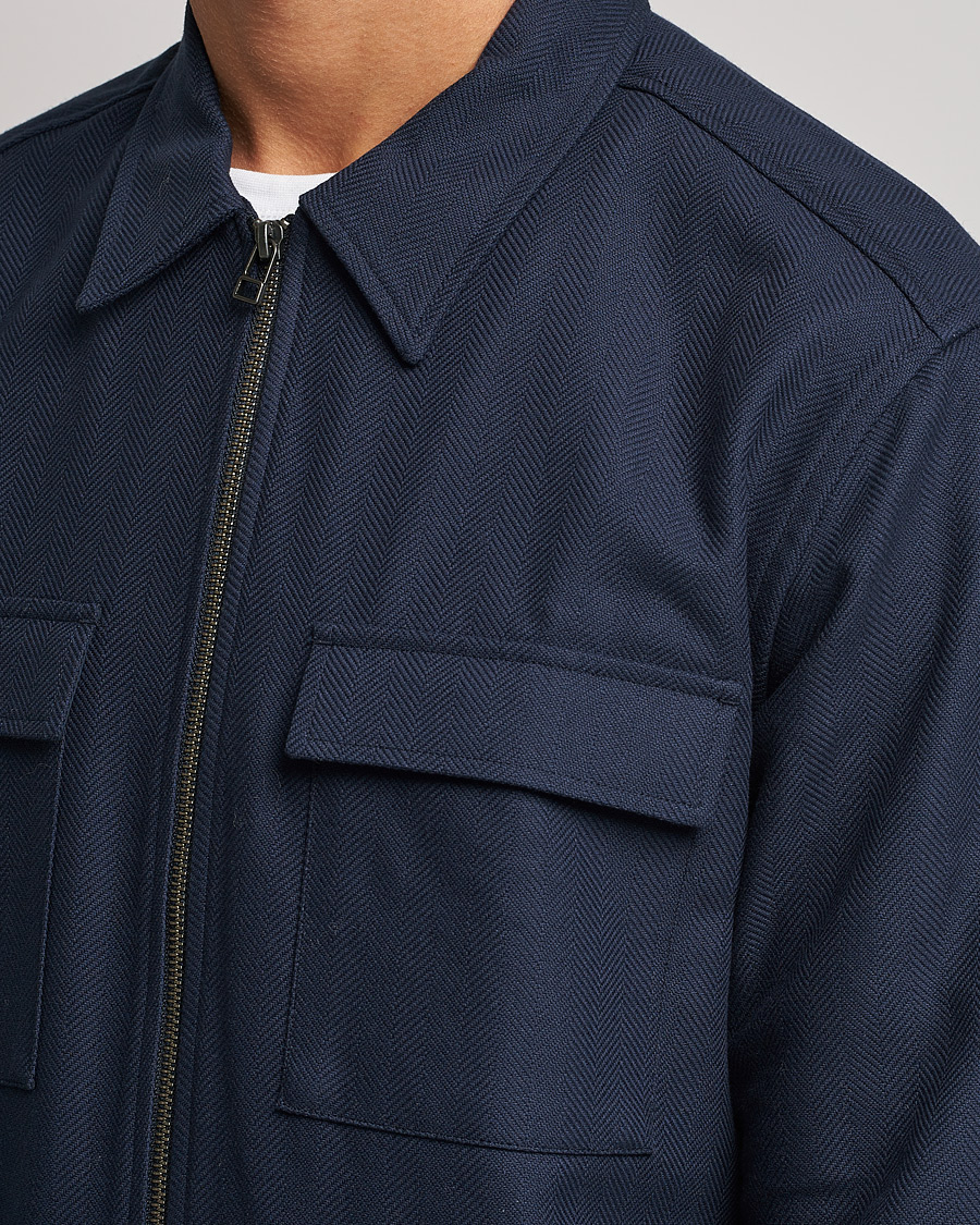 Mies | Kauluspaidat | Tiger of Sweden | Noel P Herringbone Shirt Night Blue