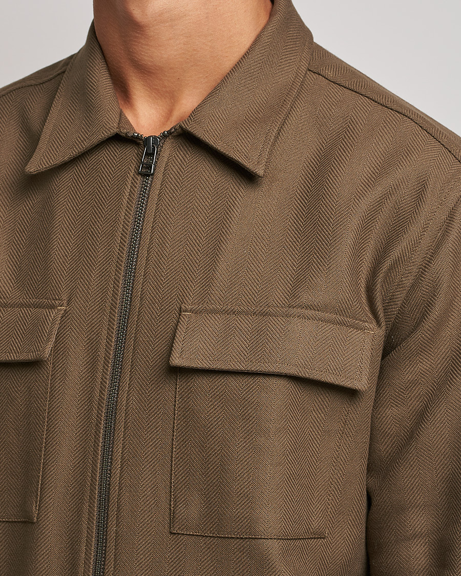 Mies | Kauluspaidat | Tiger of Sweden | Noel P Herringbone Shirt Olive Extreme