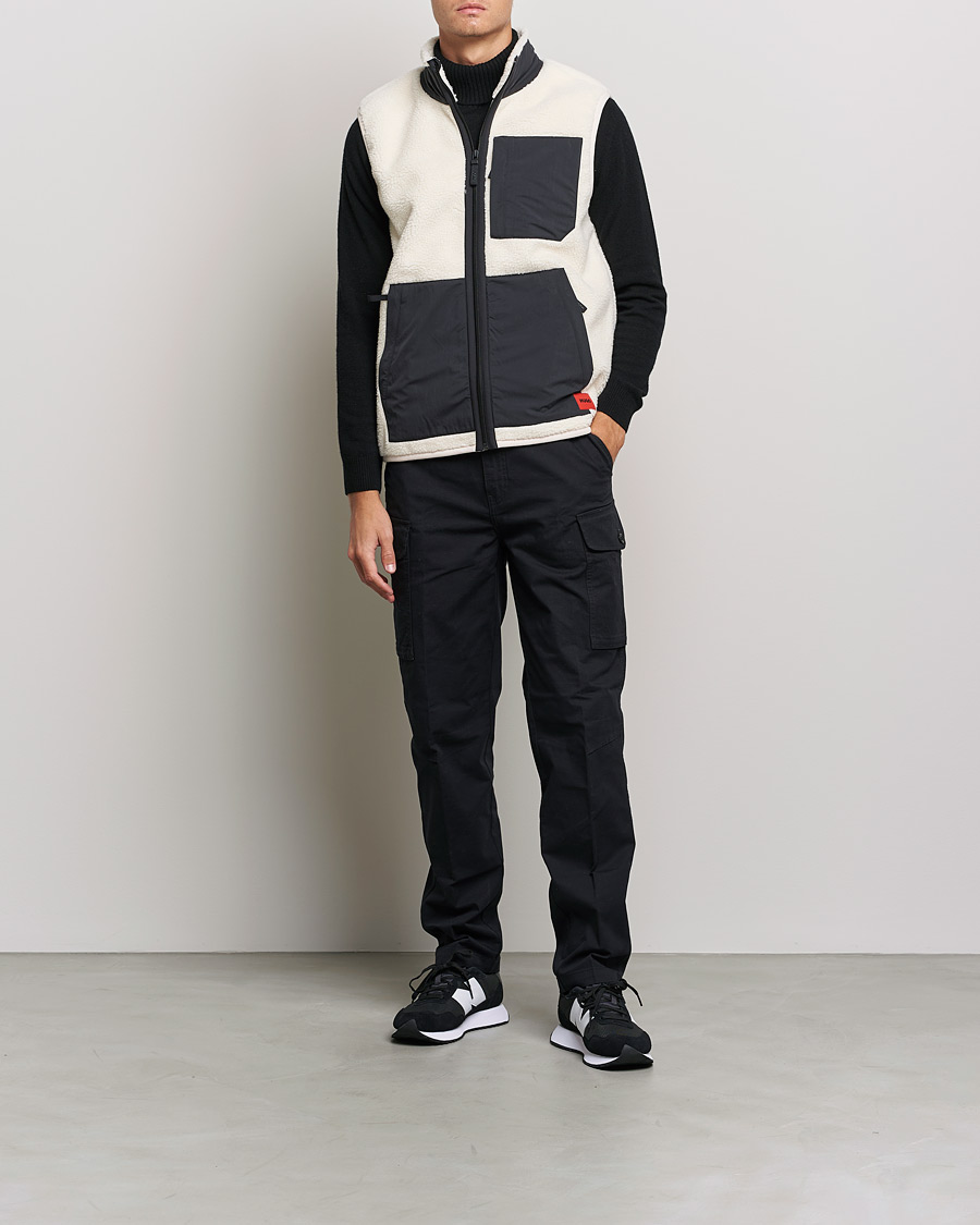 Mies | Puserot | HUGO | Dangerine Teddy Vest Natural