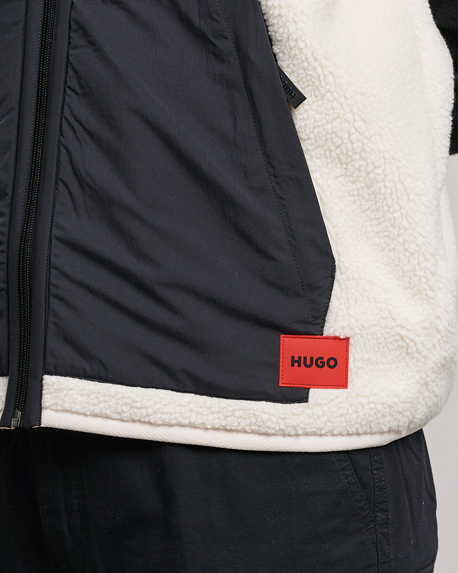 Mies | Puserot | HUGO | Dangerine Teddy Vest Natural