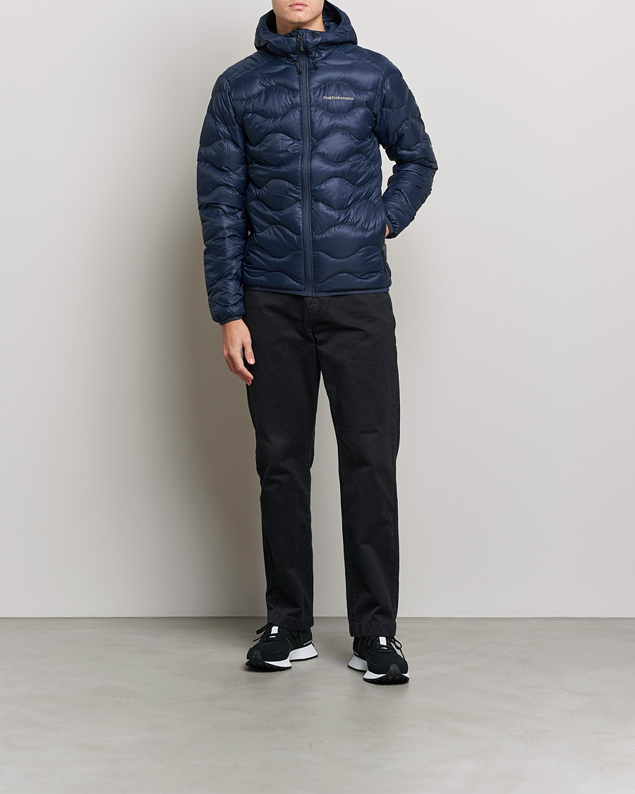 Mies | Takit | Peak Performance | Helium Down Hooded Jacket Blue Shadow